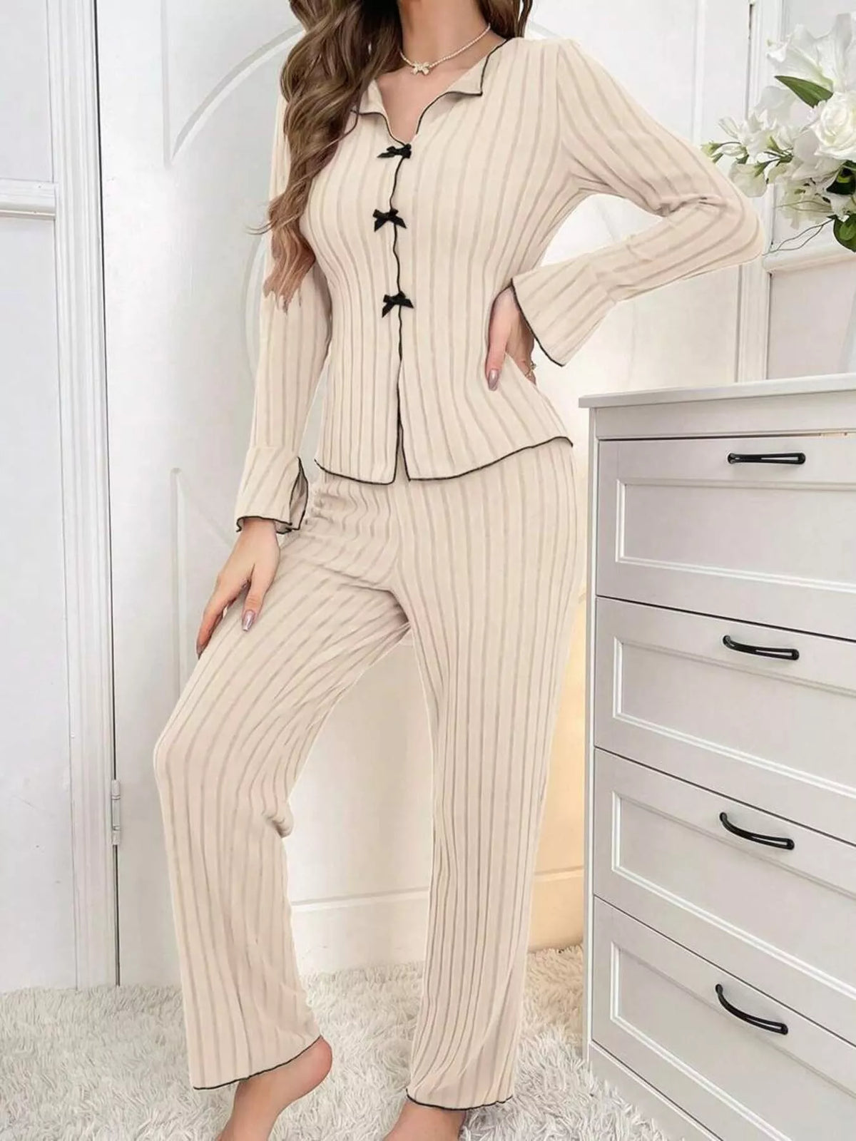 Contrast Bow Detail Top and Pants Lounge Set – view 2