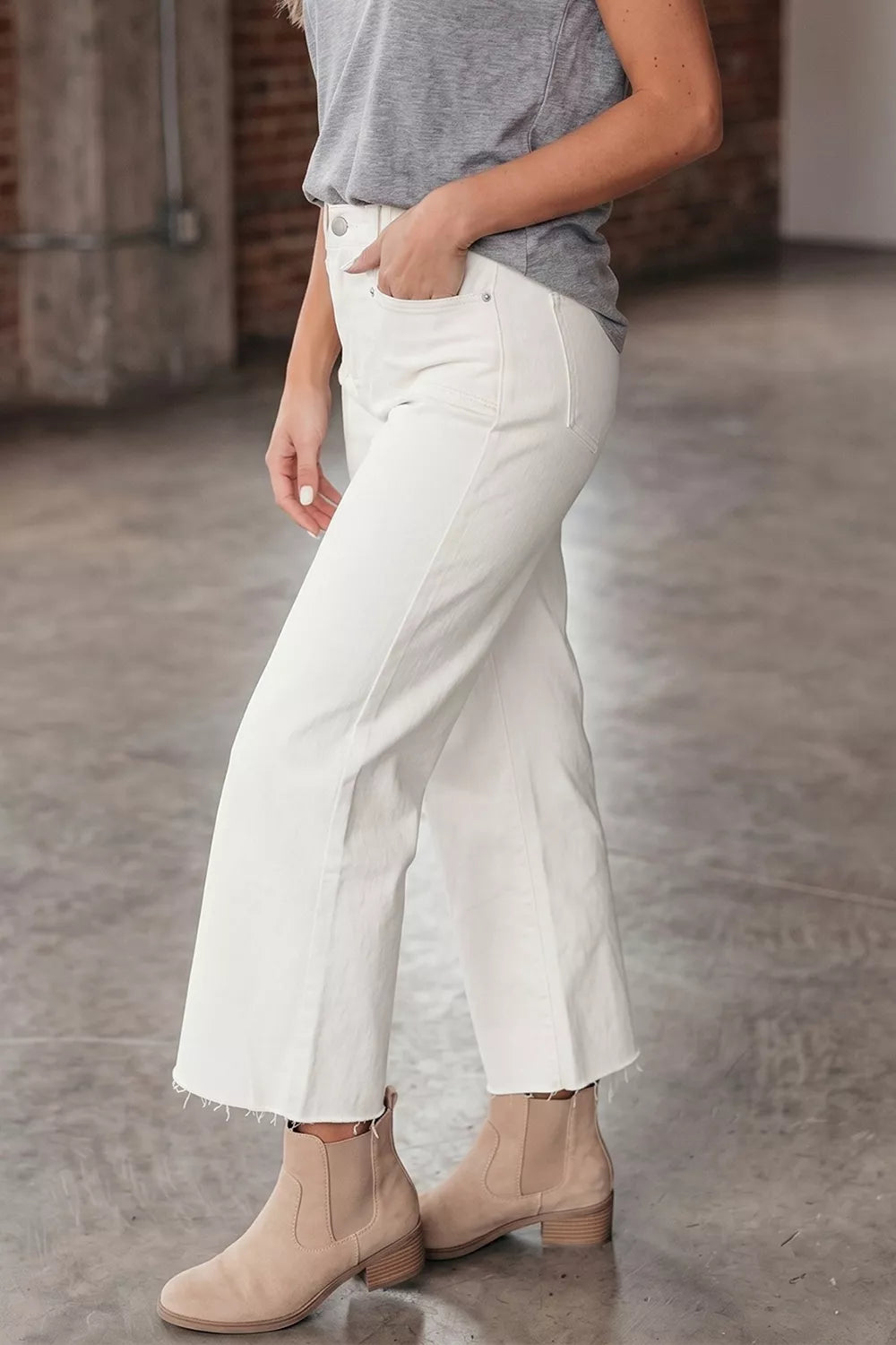 Raw Hem Ankle-length Loose Jeans – view 2